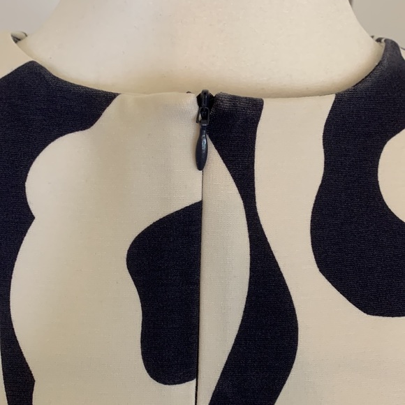 EUC.  Banana Republic fitted top - Picture 4 of 10